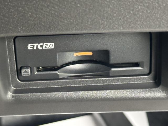 セレナ ｅ－パワー　ハイウェイスターＶ　ＮｉｓｓａｎＣｏｎｎｅｃｔナビゲーションシステム　ホットプラス　ドライブレコーダー（前後）　ＥＴＣ２．０　ワイヤレス充電器　アダプティブＬＥＤ　アラウンドビューモニター　プロパイロット　登録済未使用車（23枚目）