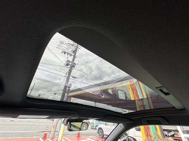 ヴェゼル ｅ：ＨＥＶ　Ｚ・ＰＬａＹパッケージ　パノラマルーフ　内装色／グレージュ　ホンダセンシング　フルＬＥＤヘッドライト　ＨｏｎｄａＣＯＮＮＥＣＴディスプレー＋ＥＴＣ２．０　運転席＆助手席シートヒーター　ステアリングヒーター　登録済未使用車（11枚目）