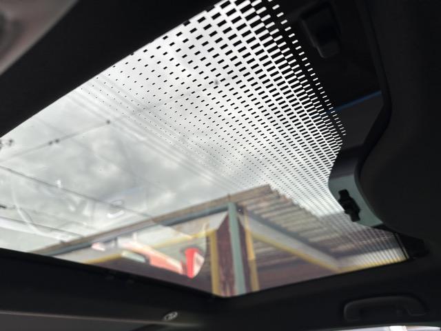 ヴェゼル ｅ：ＨＥＶ　Ｚ・ＰＬａＹパッケージ　パノラマルーフ　内装色／グレージュ　ホンダセンシング　フルＬＥＤヘッドライト　ＨｏｎｄａＣＯＮＮＥＣＴディスプレー＋ＥＴＣ２．０　運転席＆助手席シートヒーター　ステアリングヒーター　登録済未使用車（13枚目）