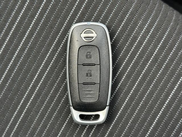 ノート Ｘ　純正ナビゲーション　アラウンドビューモニター　ＥＴＣ　プロパイロット　デジタルインナーミラー　スマートキー　オートエアコン　衝突被害軽減ブレーキ　オートマチックハイビーム　電気式パーキングブレーキ（28枚目）