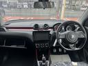 スイフトスポーツ ベースグレード 走行距離17KM セーフティサポート装着車 6MT スマートキー LEDヘッドライト フルオートエアコン シートヒーター 革巻きハンドル オートクルーズコントロール フォグランプ オートライト(8枚目)