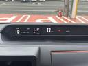 ファンクロス　スマートキー　ＬＥＤヘッドライト　両側パワースライドドア　フルオートエアコン　シートヒーター　ロールサンシェード　シートバックテーブル　ルーフレール　ＵＳＢ充電ソケット　フォグランプ　届出済未使用車（22枚目）