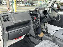 ★５年間新車保証★初度登録から５年間の新車保証が含まれています。長期間、安心してお乗り頂けます！保障費用は支払総額に含まれています！遠方のお客様は保証継承後、お近くのディーラーにて保証が受けられます！ 7