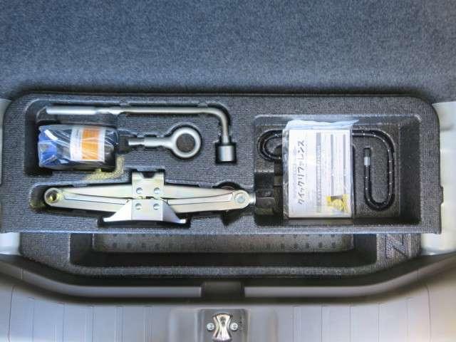 Lホンダセンシング レンタUP車 社外メモリーナビ DVD再生 ミュージックサーバー Bluetooth CD SD ETC バックカメラ 運転席シートヒーター オートエアコン オートハイビーム スマートキー 禁煙車(13枚目)