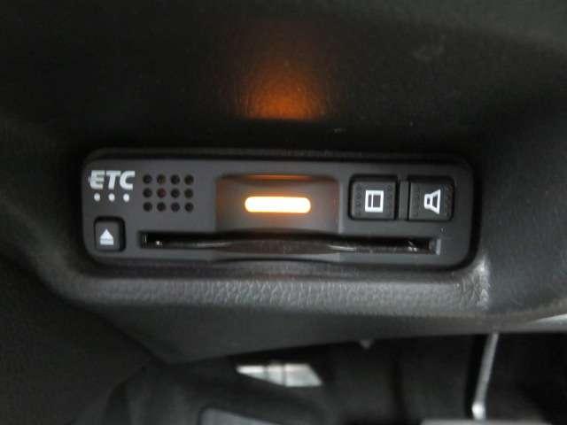 13G・L ホンダセンシング ギャザズメモリーナビ フルセグTV Bluetooth CD SD ミュージックサーバー ETC Rカメラ LEDヘッドライト アダプティブクルーズコントロール スマートキー 禁煙車 ワンオーナー(19枚目)