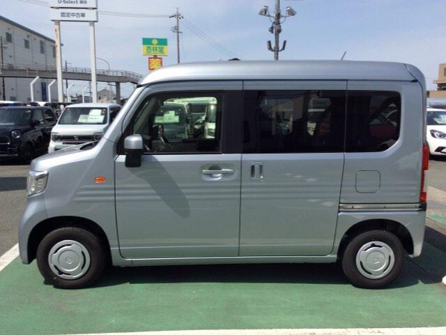 Ｎ－ＶＡＮ Ｌ　ＨｏｎｄａＳＥＮＳＩＮＧ新車保証試乗禁煙車　ワンオーナー　整備記録簿　キ－レス　横滑り防止機能　リヤカメラ　フルセグ　ＥＴＣ　衝突軽減ブレ－キ　クルコン　運転席エアバッグ　オートエアコン　Ｗエアバッグ（41枚目）