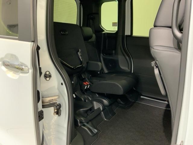Ｎ－ＢＯＸカスタム ターボ　ＨＳＥＮＳＩＮＧ新車保証試乗車ワンオ－ナ－　イモビライザー　１オナ　衝突被害軽減　キーフリー　ＥＳＣ　パワステ　ＤＶＤ再生　両席エアバック　サイドエアバッグ　ターボ車　ＵＳＢ接続　スマキー　Ｂカメ（32枚目）
