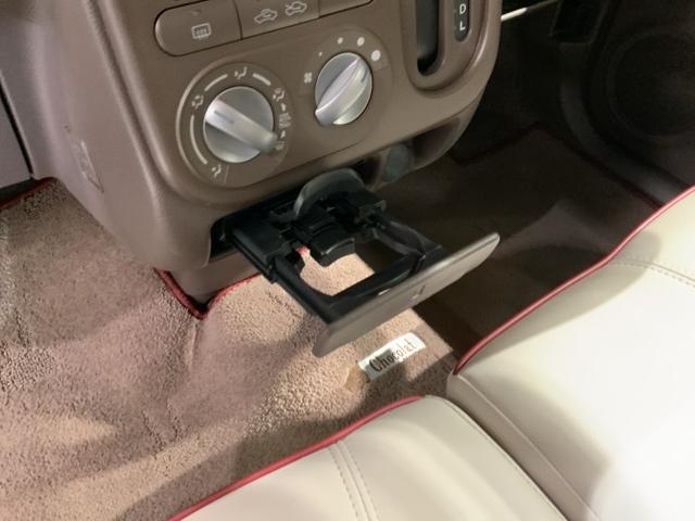 アルトラパンショコラ G 1年保証 ナビ TV BTオ-ディオ DVD HID アルミ スマ-トキ- 盗難防止装置 整備記録簿 スペアキ- ドアバイザ- ベンチシ-ト Wエアバッグ エアコン イモビ 左右エアバック フルセグ(25枚目)