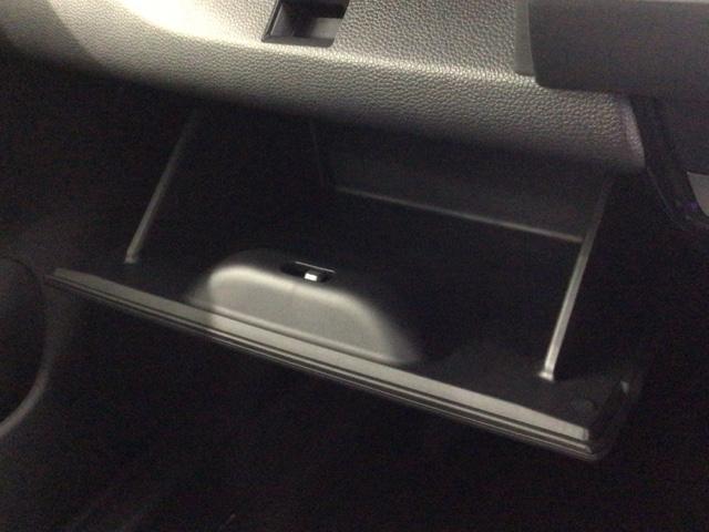 フィット ｅ：ＨＥＶホーム　ＨＳＥＮＳＩＮＧ　新車保証試乗車　ワンオ－ナ－　ナビＶＸＵ－２４５ＦＴＩ　ＴＶ　Ｒカメラ　ＣＤ録音　ＢＴオーディオ　ＤＶＤ　ＥＴＣ　ＬＥＤライト　ＶＳＡ　クルコン　スマ－トキ－　盗難防止装置　１オナ（27枚目）