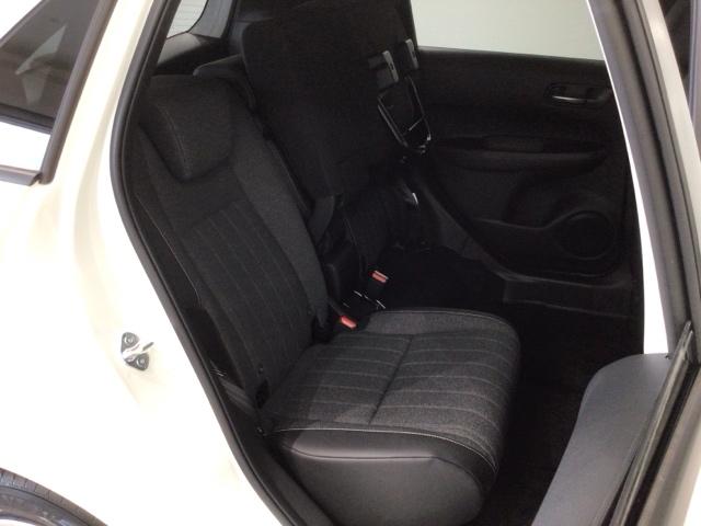 フィット ｅ：ＨＥＶホーム　ＨＳＥＮＳＩＮＧ　新車保証試乗車　ワンオ－ナ－　ナビＶＸＵ－２４５ＦＴＩ　ＴＶ　Ｒカメラ　ＣＤ録音　ＢＴオーディオ　ＤＶＤ　ＥＴＣ　ＬＥＤライト　ＶＳＡ　クルコン　スマ－トキ－　盗難防止装置　１オナ（36枚目）