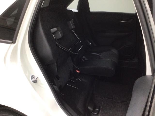 フィット ｅ：ＨＥＶホーム　ＨＳＥＮＳＩＮＧ　新車保証試乗車　ワンオ－ナ－　ナビＶＸＵ－２４５ＦＴＩ　ＴＶ　Ｒカメラ　ＣＤ録音　ＢＴオーディオ　ＤＶＤ　ＥＴＣ　ＬＥＤライト　ＶＳＡ　クルコン　スマ－トキ－　盗難防止装置　１オナ（38枚目）