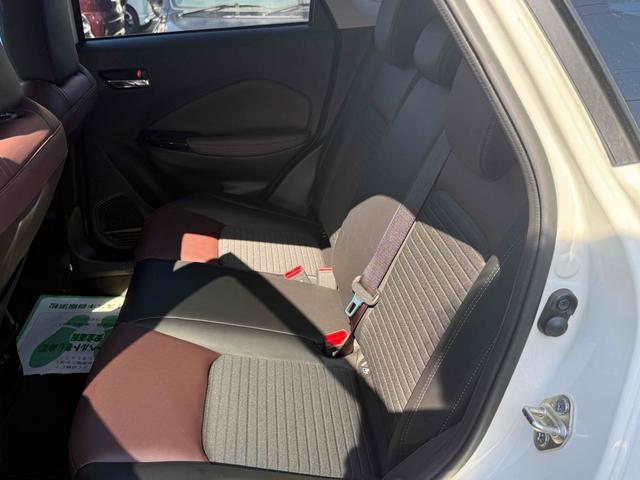 フロンクス ベースグレード　４ＷＤ　ＥＴＣ　全周囲カメラ　クリアランスソナー　オートクルーズコントロール　レーンアシスト　衝突被害軽減システム　ナビ　ＴＶ　オートライト　ＬＥＤヘッドランプ　アルミホイール　スマートキー（25枚目）