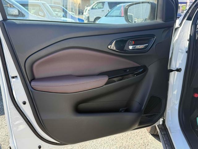 フロンクス ベースグレード　４ＷＤ　ＥＴＣ　全周囲カメラ　クリアランスソナー　オートクルーズコントロール　レーンアシスト　衝突被害軽減システム　ナビ　ＴＶ　オートライト　ＬＥＤヘッドランプ　アルミホイール　スマートキー（26枚目）