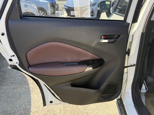 フロンクス ベースグレード　４ＷＤ　ＥＴＣ　全周囲カメラ　クリアランスソナー　オートクルーズコントロール　レーンアシスト　衝突被害軽減システム　ナビ　ＴＶ　オートライト　ＬＥＤヘッドランプ　アルミホイール　スマートキー（28枚目）