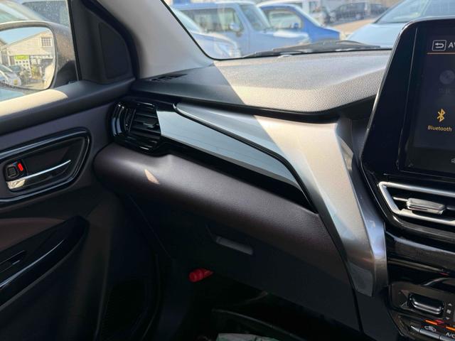 フロンクス ベースグレード　４ＷＤ　ＥＴＣ　全周囲カメラ　クリアランスソナー　オートクルーズコントロール　レーンアシスト　衝突被害軽減システム　ナビ　ＴＶ　オートライト　ＬＥＤヘッドランプ　アルミホイール　スマートキー（33枚目）