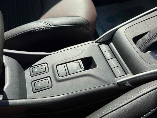 フロンクス ベースグレード　４ＷＤ　ＥＴＣ　全周囲カメラ　クリアランスソナー　オートクルーズコントロール　レーンアシスト　衝突被害軽減システム　ナビ　ＴＶ　オートライト　ＬＥＤヘッドランプ　アルミホイール　スマートキー（37枚目）