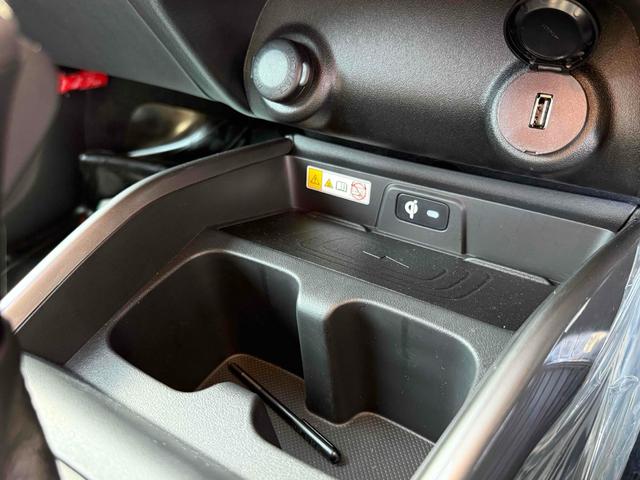 フロンクス ベースグレード　４ＷＤ　ＥＴＣ　全周囲カメラ　クリアランスソナー　オートクルーズコントロール　レーンアシスト　衝突被害軽減システム　ナビ　ＴＶ　オートライト　ＬＥＤヘッドランプ　アルミホイール　スマートキー（39枚目）