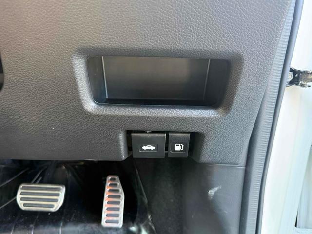 フロンクス ベースグレード　４ＷＤ　ＥＴＣ　全周囲カメラ　クリアランスソナー　オートクルーズコントロール　レーンアシスト　衝突被害軽減システム　ナビ　ＴＶ　オートライト　ＬＥＤヘッドランプ　アルミホイール　スマートキー（45枚目）