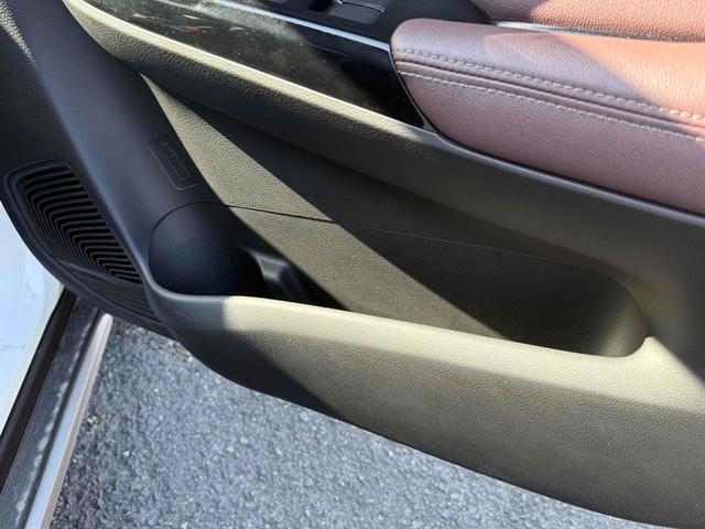 フロンクス ベースグレード　４ＷＤ　ＥＴＣ　全周囲カメラ　クリアランスソナー　オートクルーズコントロール　レーンアシスト　衝突被害軽減システム　ナビ　ＴＶ　オートライト　ＬＥＤヘッドランプ　アルミホイール　スマートキー（47枚目）