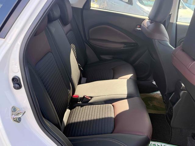 フロンクス ベースグレード　４ＷＤ　ＥＴＣ　全周囲カメラ　クリアランスソナー　オートクルーズコントロール　レーンアシスト　衝突被害軽減システム　ナビ　ＴＶ　オートライト　ＬＥＤヘッドランプ　アルミホイール　スマートキー（53枚目）