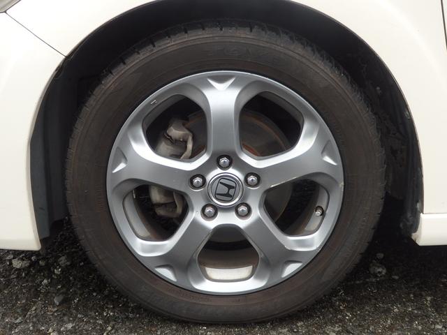 ストリーム RSZ 1年保証付 バックカメラ ETC HIDヘッドライト オートライト キーレスエントリー パドルシフト オートエアコン 電動格納ミラー バニティミラー フォグランプ 純正アルミホイール パワーウィンドウ(37枚目)