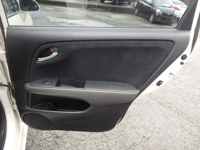 ストリーム RSZ 1年保証付 バックカメラ ETC HIDヘッドライト オートライト キーレスエントリー パドルシフト オートエアコン 電動格納ミラー バニティミラー フォグランプ 純正アルミホイール パワーウィンドウ(53枚目)