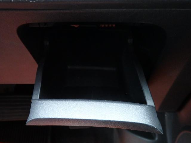 ストリーム RSZ特別仕様車 HDDナビエディション 1年保証付 純正HDDナビ バックカメラ ETC HIDヘッドライト オートライト パドルシフト CD・DVD再生 キーレスエントリー ステアリングスイッチ オートエアコン フォグランプ 電格ミラー(52枚目)