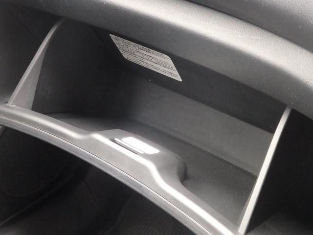 ストリーム RSZ特別仕様車 HDDナビエディション 1年保証付 純正HDDナビ バックカメラ ETC HIDヘッドライト オートライト パドルシフト CD・DVD再生 キーレスエントリー ステアリングスイッチ オートエアコン フォグランプ 電格ミラー(53枚目)