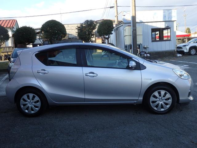 アクア Ｌ　１年保証付　車検令和９年５月迄（6枚目）