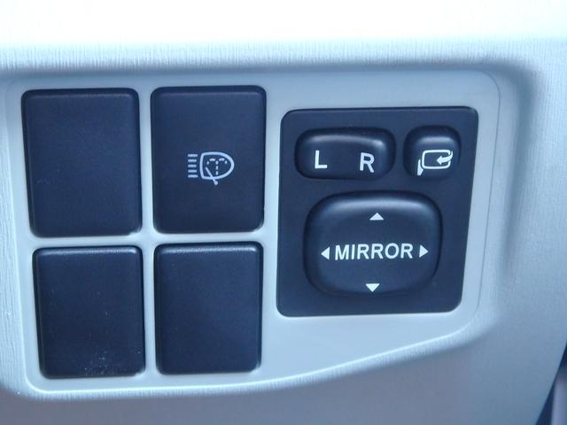 プリウス Ｓツーリングセレクション　１年保証付　車検令和９年８月迄　純正ナビ　フルセグＴＶ　前後ドライブレコーダー　バックカメラ　Ｂｌｕｅｔｏｏｔｈ　ＥＴＣ　ＣＤ・ＤＶＤ再生　ステアリングスイッチ　ＬＥＤヘッドライト　プッシュスタート（21枚目）