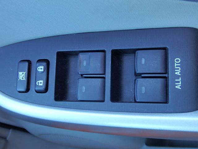 プリウス Ｓツーリングセレクション　１年保証付　車検令和９年８月迄　純正ナビ　フルセグＴＶ　前後ドライブレコーダー　バックカメラ　Ｂｌｕｅｔｏｏｔｈ　ＥＴＣ　ＣＤ・ＤＶＤ再生　ステアリングスイッチ　ＬＥＤヘッドライト　プッシュスタート（22枚目）