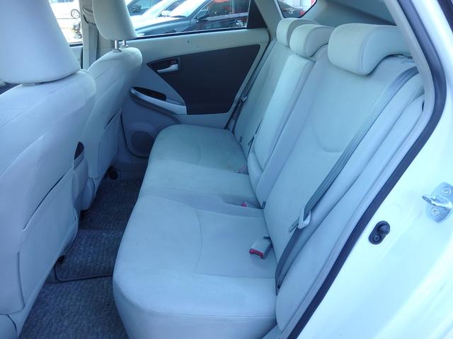 プリウス Ｓツーリングセレクション　１年保証付　車検令和９年８月迄　純正ナビ　フルセグＴＶ　前後ドライブレコーダー　バックカメラ　Ｂｌｕｅｔｏｏｔｈ　ＥＴＣ　ＣＤ・ＤＶＤ再生　ステアリングスイッチ　ＬＥＤヘッドライト　プッシュスタート（34枚目）