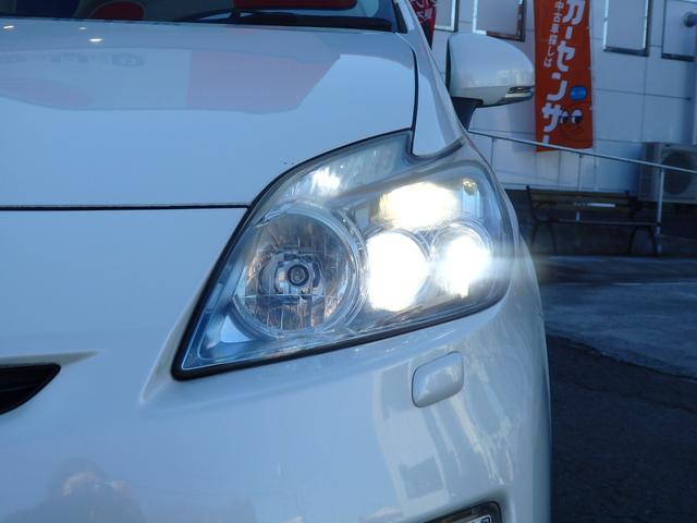 プリウス Ｓツーリングセレクション　１年保証付　車検令和９年８月迄　純正ナビ　フルセグＴＶ　前後ドライブレコーダー　バックカメラ　Ｂｌｕｅｔｏｏｔｈ　ＥＴＣ　ＣＤ・ＤＶＤ再生　ステアリングスイッチ　ＬＥＤヘッドライト　プッシュスタート（41枚目）