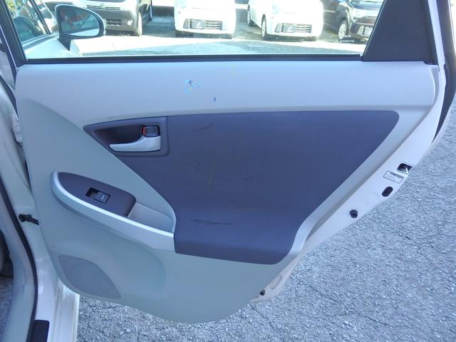 プリウス Ｓツーリングセレクション　１年保証付　車検令和９年８月迄　純正ナビ　フルセグＴＶ　前後ドライブレコーダー　バックカメラ　Ｂｌｕｅｔｏｏｔｈ　ＥＴＣ　ＣＤ・ＤＶＤ再生　ステアリングスイッチ　ＬＥＤヘッドライト　プッシュスタート（54枚目）