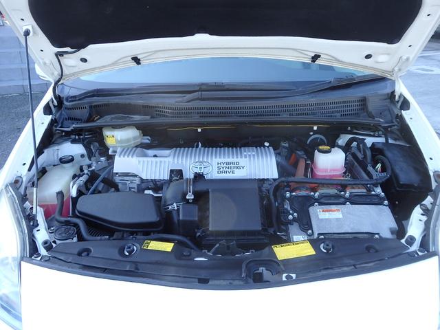 プリウス Ｓツーリングセレクション　１年保証付　車検令和９年８月迄　純正ナビ　フルセグＴＶ　前後ドライブレコーダー　バックカメラ　Ｂｌｕｅｔｏｏｔｈ　ＥＴＣ　ＣＤ・ＤＶＤ再生　ステアリングスイッチ　ＬＥＤヘッドライト　プッシュスタート（56枚目）