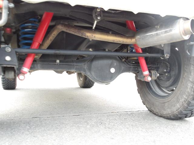 ジムニー ランドベンチャー モンスタースポーツコンプリト 1オーナー ハイトアップサスペション足回カスタム ルーフキャリアー ブースト計 社外マフラ-&グリル&前後バンパー 天井デッドニング デイトナ16インチ225/75R16(13枚目)