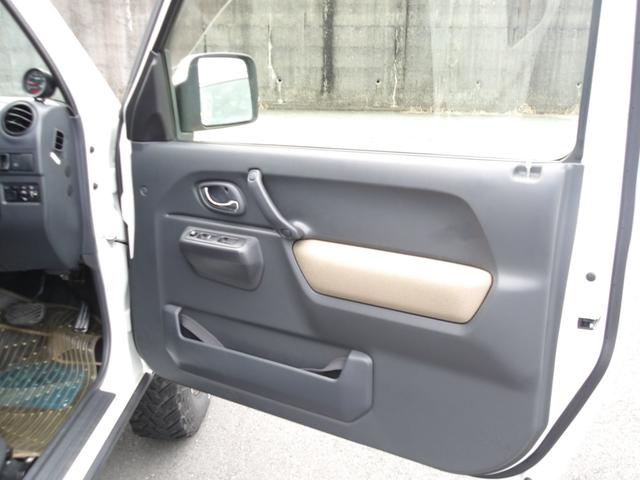 ジムニー ランドベンチャー モンスタースポーツコンプリト 1オーナー ハイトアップサスペション足回カスタム ルーフキャリアー ブースト計 社外マフラ-&グリル&前後バンパー 天井デッドニング デイトナ16インチ225/75R16(27枚目)