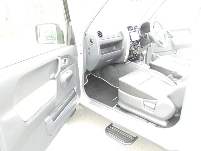 ジムニー ランドベンチャー モンスタースポーツコンプリト 1オーナー ハイトアップサスペション足回カスタム ルーフキャリアー ブースト計 社外マフラ-&グリル&前後バンパー 天井デッドニング デイトナ16インチ225/75R16(47枚目)