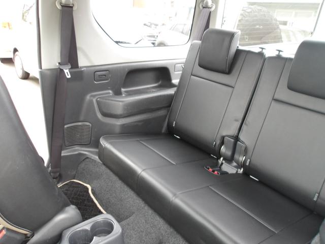 ジムニー ランドベンチャー モンスタースポーツコンプリト 1オーナー ハイトアップサスペション足回カスタム ルーフキャリアー ブースト計 社外マフラ-&グリル&前後バンパー 天井デッドニング デイトナ16インチ225/75R16(53枚目)