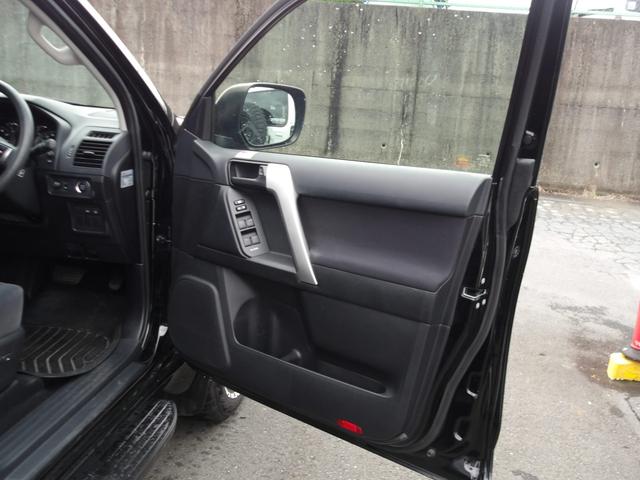 ランドクルーザープラド ＴＸ　１オーナー　７名　禁煙車（14枚目）