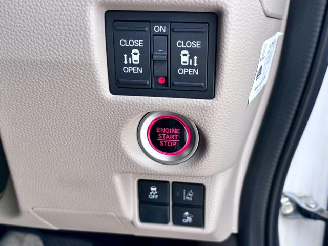 Ｎ－ＢＯＸ Ｇ・Ｌターボホンダセンシング　純正８インチナビ　フルセグＴＶ　Ｂカメラ　後席フリップダウンモニター　ドライブレコーダー　ＥＴＣ　両側電動スライドドア　衝突被害軽減システム　ＬＥＤヘッドランプ　スマートキー　修復歴無し　ターボ（7枚目）