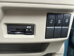 高速走行もスムーズにお支払いが可能な【ＥＴＣ】ご納車までにセットアップを行い、ご納車時にはご利用いただけるようにいたします。 7