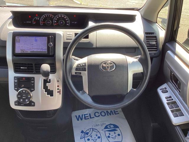 ノア  修復歴無 ETC バックカメラ ナビ 地デジTV 両側スライドドア スマートキー 電動格納ミラー 3列シート CVT CD Bluetooth エアコン パワーウィンドウ(9枚目)