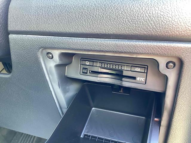 ノア  修復歴無 ETC バックカメラ ナビ 地デジTV 両側スライドドア スマートキー 電動格納ミラー 3列シート CVT CD Bluetooth エアコン パワーウィンドウ(10枚目)