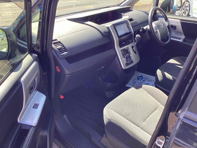 ノア  修復歴無 ETC バックカメラ ナビ 地デジTV 両側スライドドア スマートキー 電動格納ミラー 3列シート CVT CD Bluetooth エアコン パワーウィンドウ(16枚目)