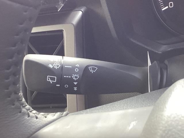 タフト Ｇ　ダーククロムベンチャー　車検Ｒ１０年５月　修復歴無　地デジＴＶ　Ｂｌｕｅｔｏｏｔｈ接続　フルオートエアコン　ＵＳＢ　アイドリングＳＴＯＰ　シートヒーター付き　リアカメラ　電格ミラー　衝突安全ボディ　盗難防止システム（19枚目）