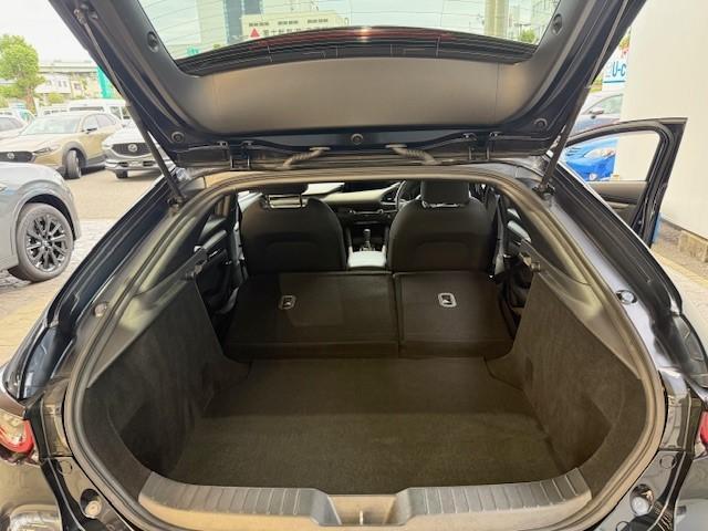 ＭＡＺＤＡ３ファストバック ＸＤプロアクティブ　１８ＸＤ　ＰＲＯＡＣＴＩＶＥ　自動ブレーキ、誤発進抑制システム、レーダークルーズコントロール、パーキングセンサー、ＥＴＣ、３６０（18枚目）