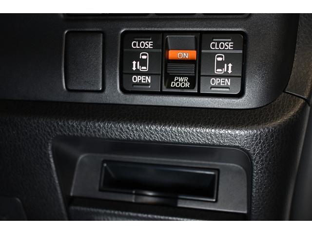 ヴォクシー ZS 煌III 衝突被害軽減システム 両側電動スライド オートクルーズコントロール LEDヘッドランプ メモリーナビ 後席モニター バックカメラ フルセグ DVD再生 CD アルミホイール スマートキー キーレス(20枚目)