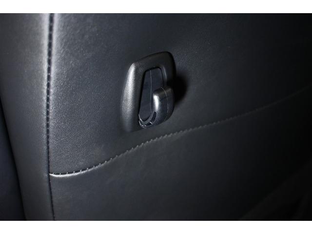 ヴォクシー ZS 煌III 衝突被害軽減システム 両側電動スライド オートクルーズコントロール LEDヘッドランプ メモリーナビ 後席モニター バックカメラ フルセグ DVD再生 CD アルミホイール スマートキー キーレス(26枚目)