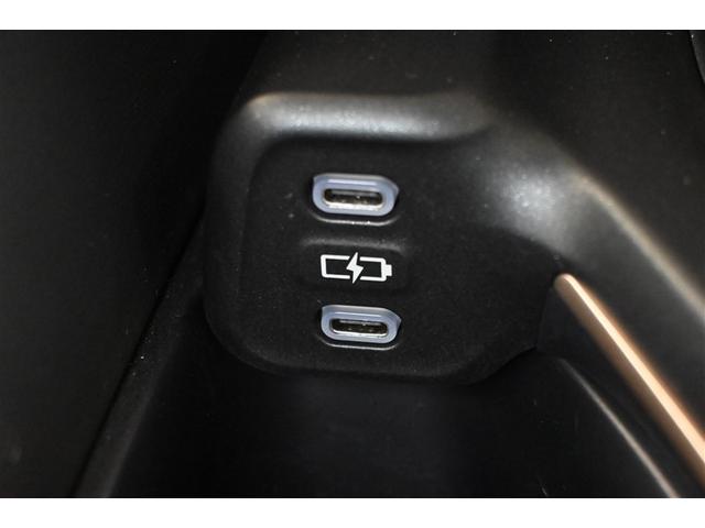 クラウンクロスオーバー Gアドバンスド・レザーパッケージ 4WD ハイブリッド 衝突被害軽減システム 革シート オートクルーズコントロール LEDヘッドランプ 100V電源 バックカメラ ETC ドラレコ フルセグ ミュージックプレイヤー接続可 スマートキー(13枚目)